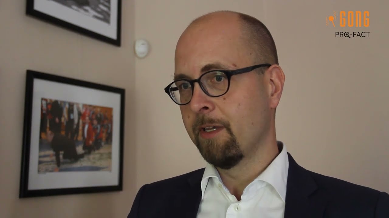 Intervju s Laurijem Tieralom: Kako se Europska unija nosi s dezinformacijama