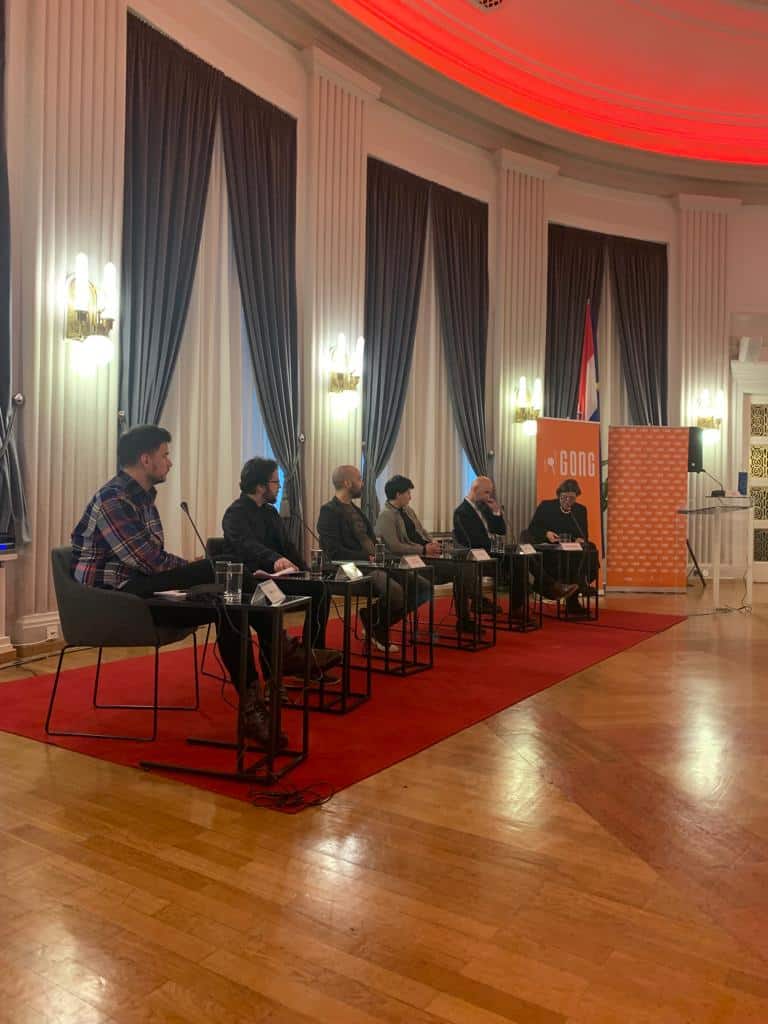 Democracy must be healthy: Only together can we overcome the information collapse 15