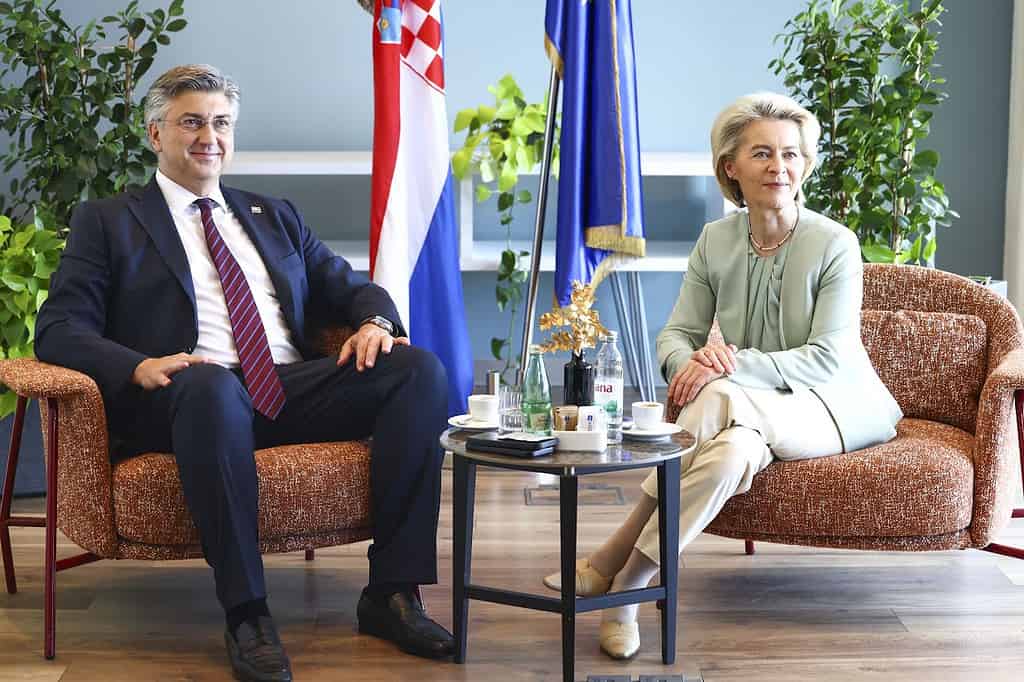 Plenković negotiates views on Ukraine with the EPP, instead of (and) with the Croatian Parliament 1