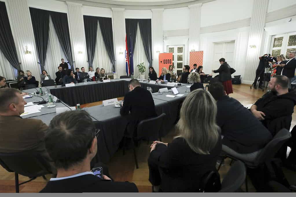 Izazovi u kampanjama u superizbornoj godini: Nove tehnologije i uloga institucija 9