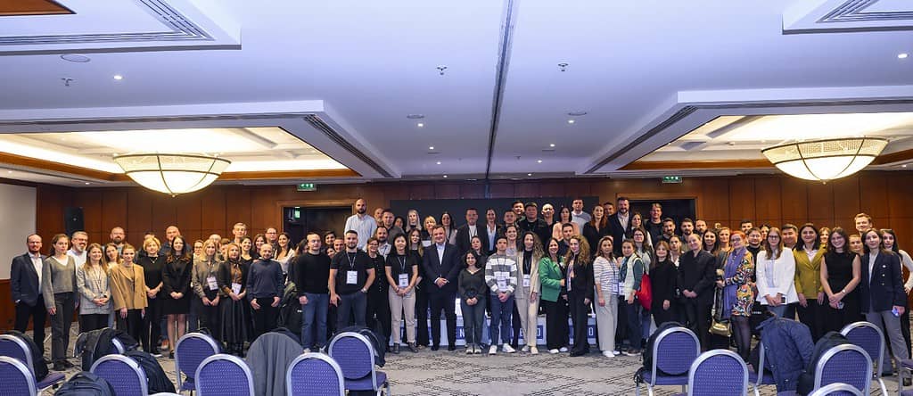 Gongovke organizirano nadgledale izbore u Gruziji i Moldaviji 1