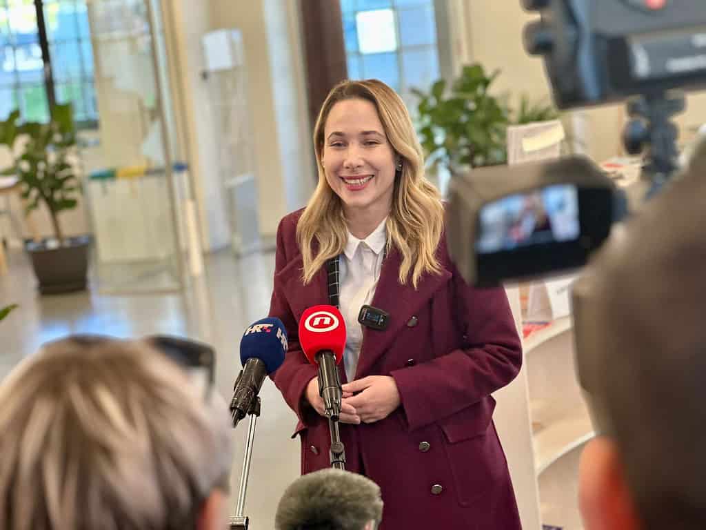 Dijalog s mladima: Što Kekin i Selak Raspudić misle o čuvanju državne granice i vojnom roku, a što o obrazovanju? 4