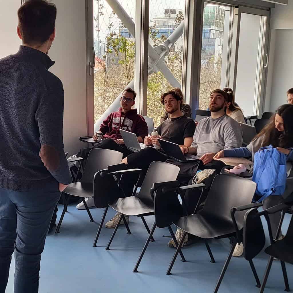 Navigiranje morem informacija - medijska pismenost za studentice novinarstva 3