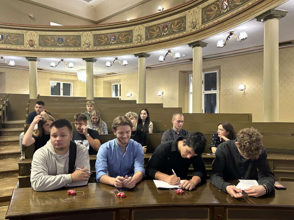 Srednjoškolci iz Zagreba posjetili Gradsku skupštinu 2