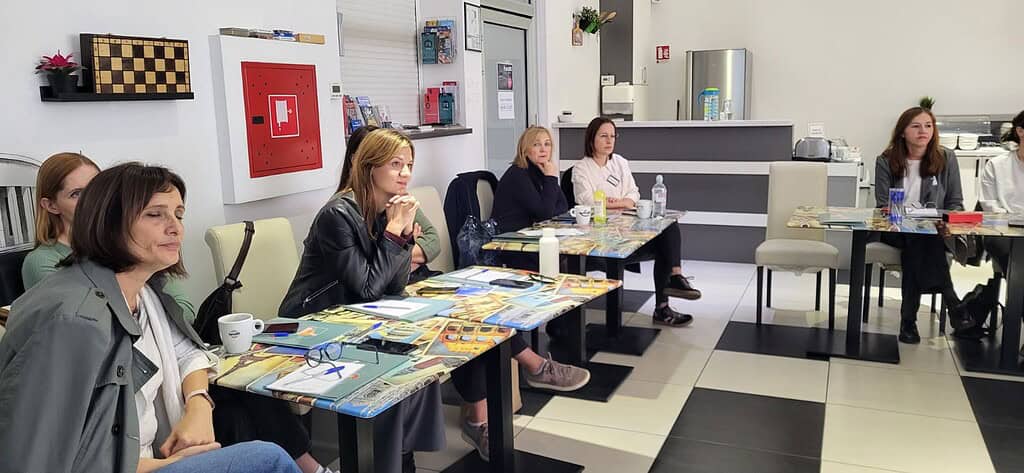 Nastavnice najviše zanima kako prepoznati dezinformacije koje kreira AI 4