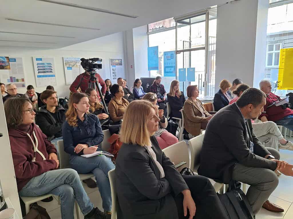 Građani imaju pravo znati: Naše pravo na informacije i naša ljudska prava ne smiju se ograničiti 5