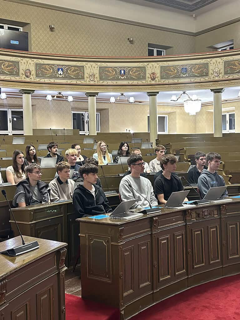 Demokracija u praksi: Srednjoškolci razgovarali s zastupnicima u Gradskoj skupštini 2