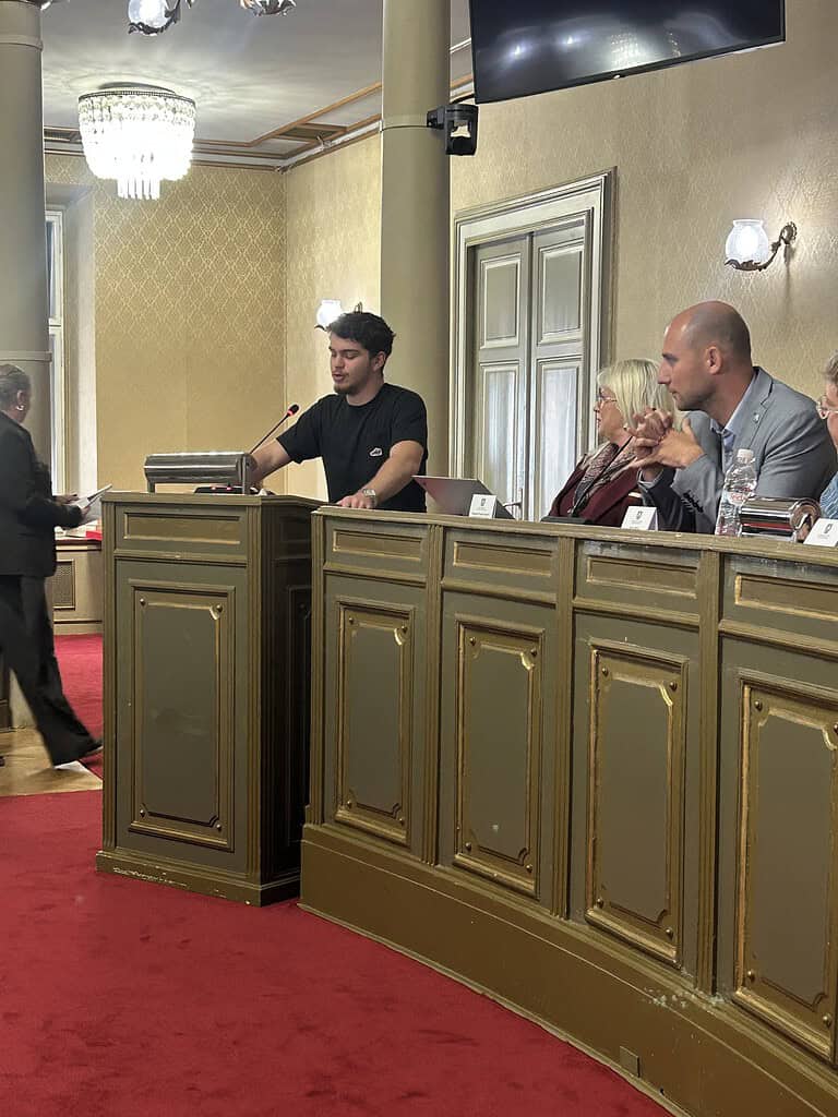 Demokracija u praksi: Srednjoškolci razgovarali s zastupnicima u Gradskoj skupštini 4